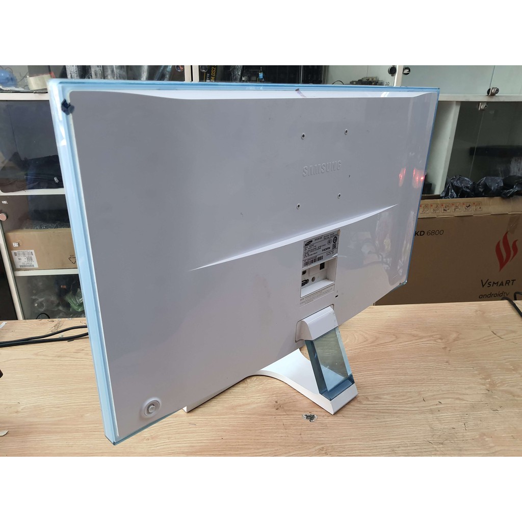 Màn hình samsung 32inch trắng sáng nguyên zin giá tôt cho mọi người dùng | BigBuy360 - bigbuy360.vn