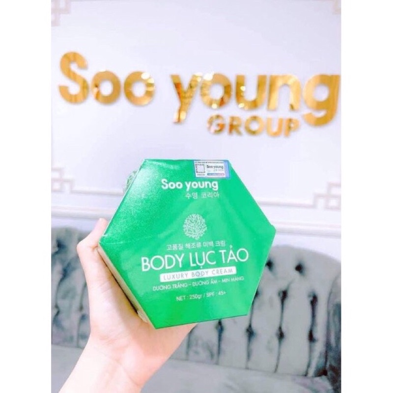 Body lục tảo soo young da trắng bật tông