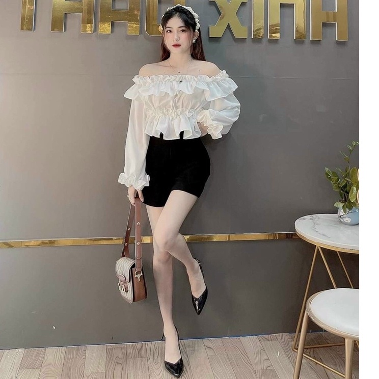 Sét bộ đồ nữ xiteen áo kiểu bèo trễ vai tay dài phối quần đùi năng động