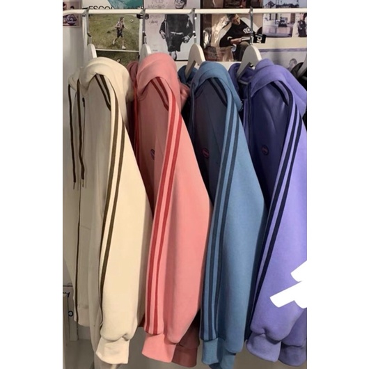 Áo khoác nỉ ba sọc tay thêu logo | BigBuy360 - bigbuy360.vn