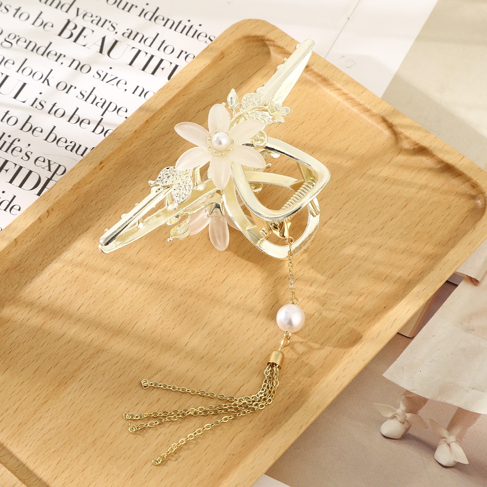 Giá Đỡ Cột Tóc Đuôi Ngựa Bằng Hợp Kim Hình Hoa Đính Ngọc Trai Có Tua Rua Cho Nữ