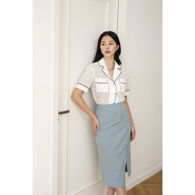 Áo sơ mi ren cổ 2 ve tay cọc lé phối màu D.CHIC MS: 1811575