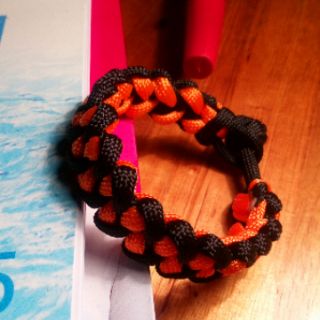 Vòng tay paracord