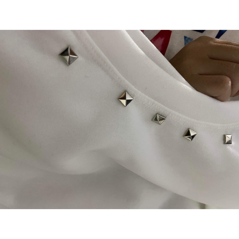 Áo Nỉ Đính Hạt Viền cổ