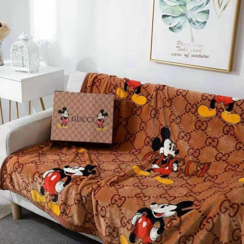 Chào mừng bạn đến với Chăn Tuyết Nhung Hè Thu Thương Hiệu Siêu Mềm Mịn,Hàng Cao Cấp 1.5m x 2m - có hộp 1M6,1M8