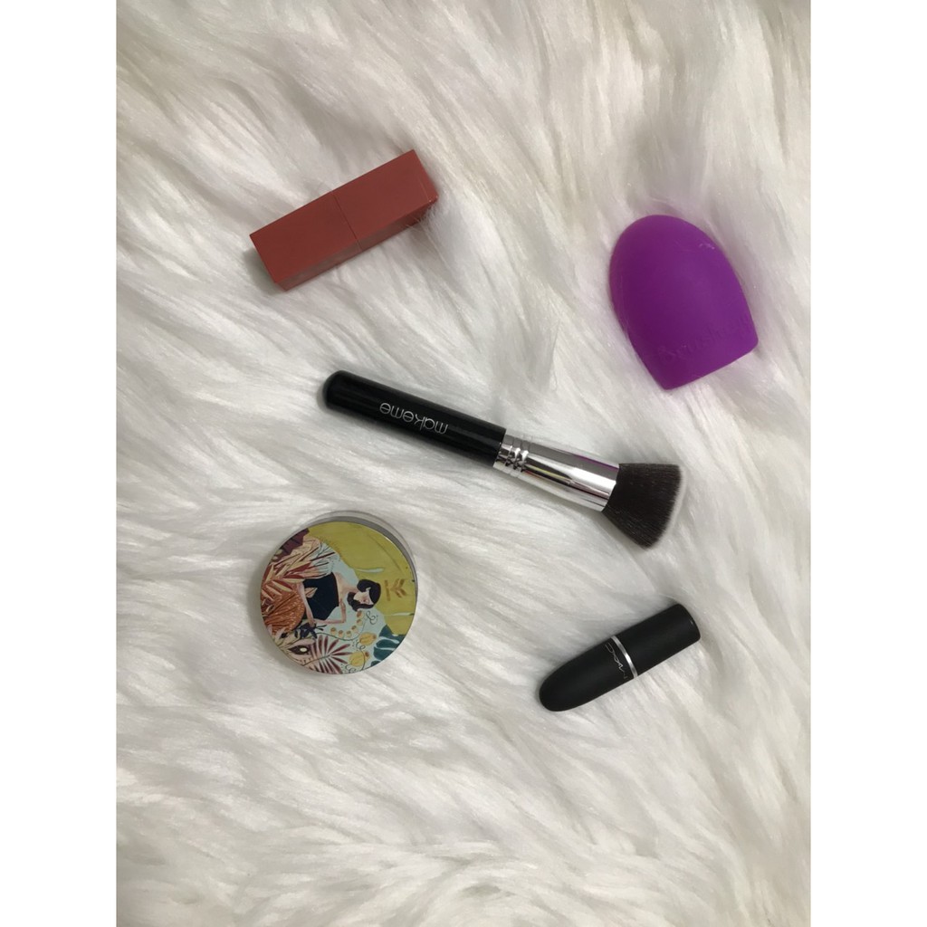 Cọ Trang Điểm Nền Makeme (Cán Đen)