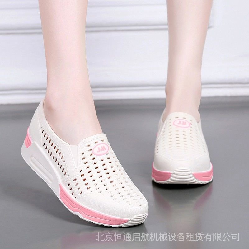Giày sandal nhựa mềm đế dày siêu mềm chống trượt khử mùi thoáng khí cho nữ