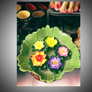 Lá sen sứ bày trang trí tặng kèm 5 bông sen