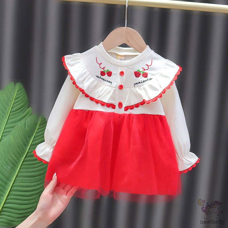 Đầm Dài Tay Thêu Hình Quả Dâu Dễ Thương Cho Bé