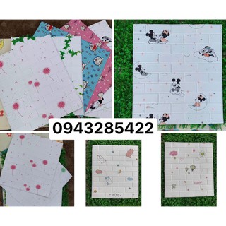 Xốp dán tường họa tiết hoạt hình siêu yêu 70x77cm
