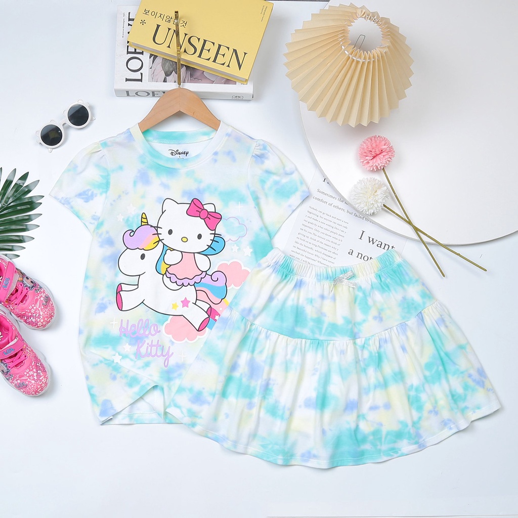 Bộ áo thun quần váy cotton loang màu mát mẻ dễ thương hình in elsa kitty bé gái