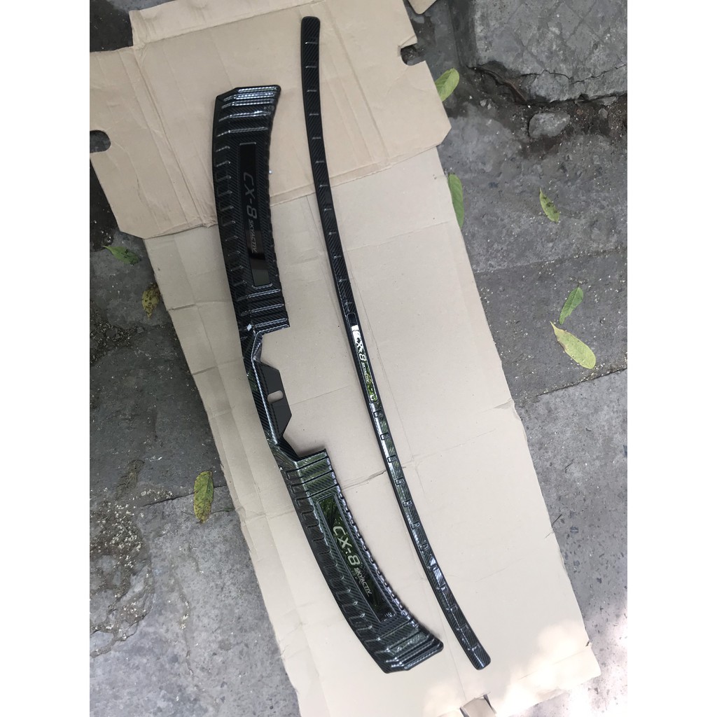 Bộ 2 ốp chống Trầy  Cốp Vân carbon Cho Mazda Cx8 Form 2019 -2021