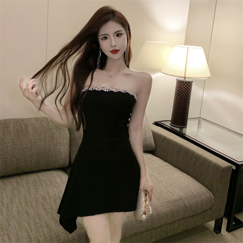 Đầm Ống Ôm Hông Hở Vai Đính Đá Lấp Lánh Màu Đen Quyến Rũ Thời Trang Cho Nữ