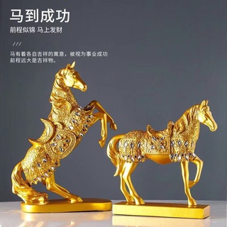 Phụ kiện trang trí hình ngựa may mắn cho phòng khách