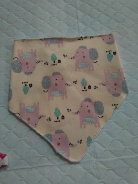 Khăn yêm, yếm tam giác nỉ bông