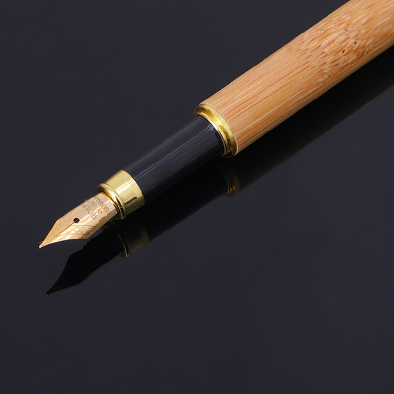 Bút Máy Bằng Gỗ Tre Độc Đáo