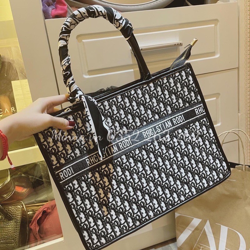 Túi Xách Nữ Thổ Cẩm Kèm Khăn Lụa Dáng Công Sở Size To | BigBuy360 - bigbuy360.vn