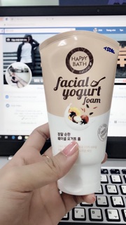 Sữa rửa mặt sữa chua Happy Bath