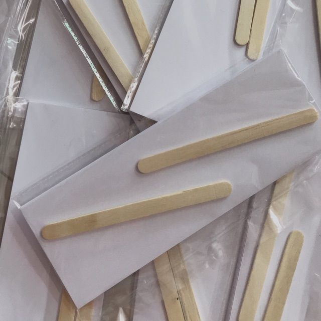 Giấy wax lông, tẩy triệt lông vĩnh viễn, combo 50 giấy chuyên dụng + 2 que wax - GWL | BigBuy360 - bigbuy360.vn
