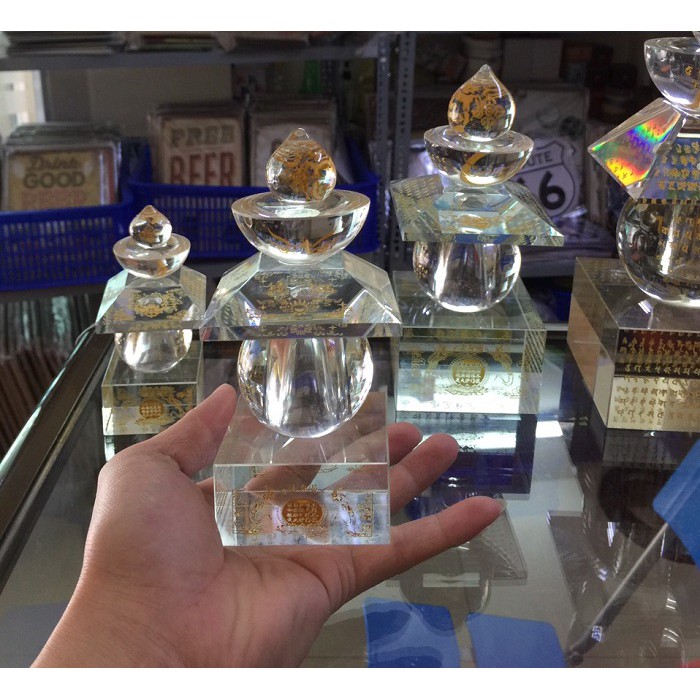 Tháp xá lợi Phật pha lê màu trắng 14cm