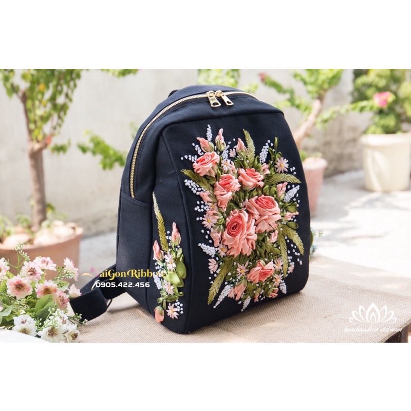 Ba lô thêu ruy băng nổi bật độc đáo