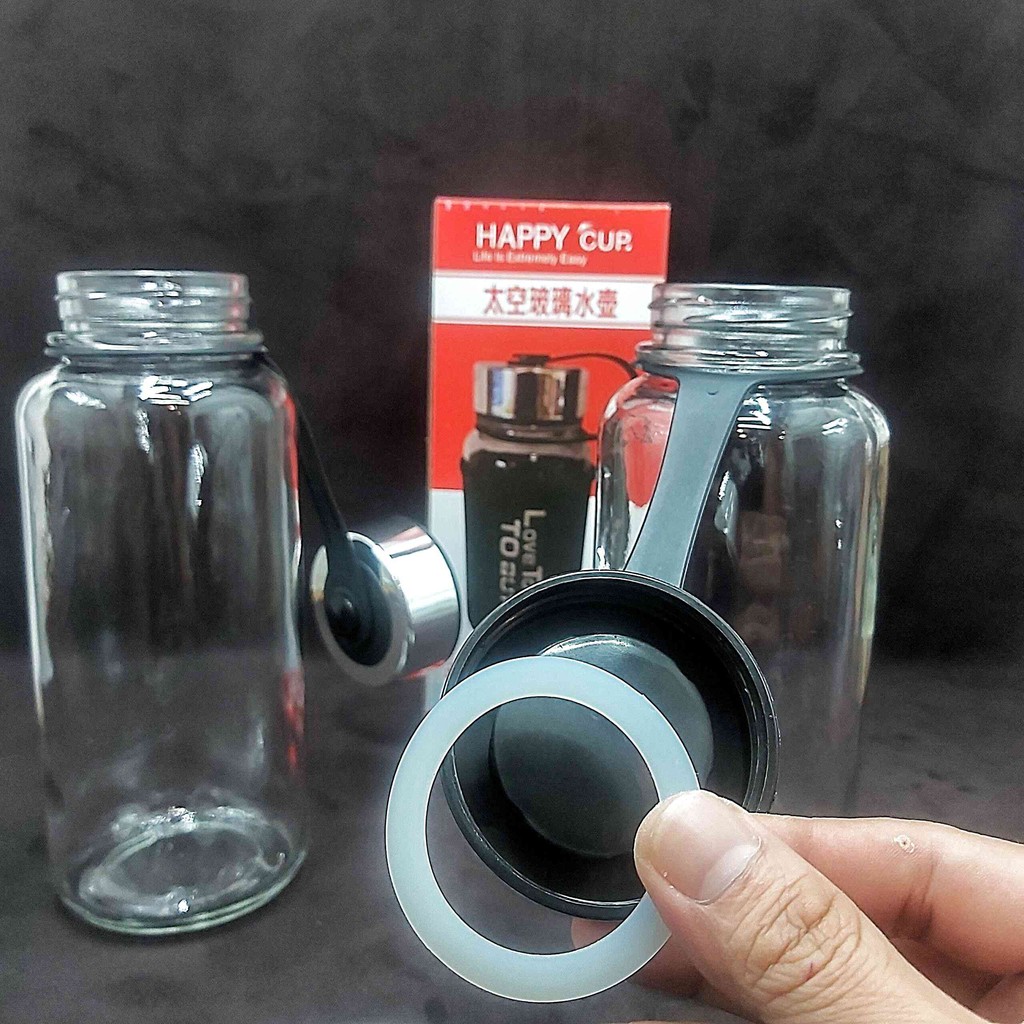 chai thủy tinh đựng nước 1000ml HAPPY CUP - Nắp nhựa mạ Inox, gioăng cao su – tặng kèm túi vải Spandex