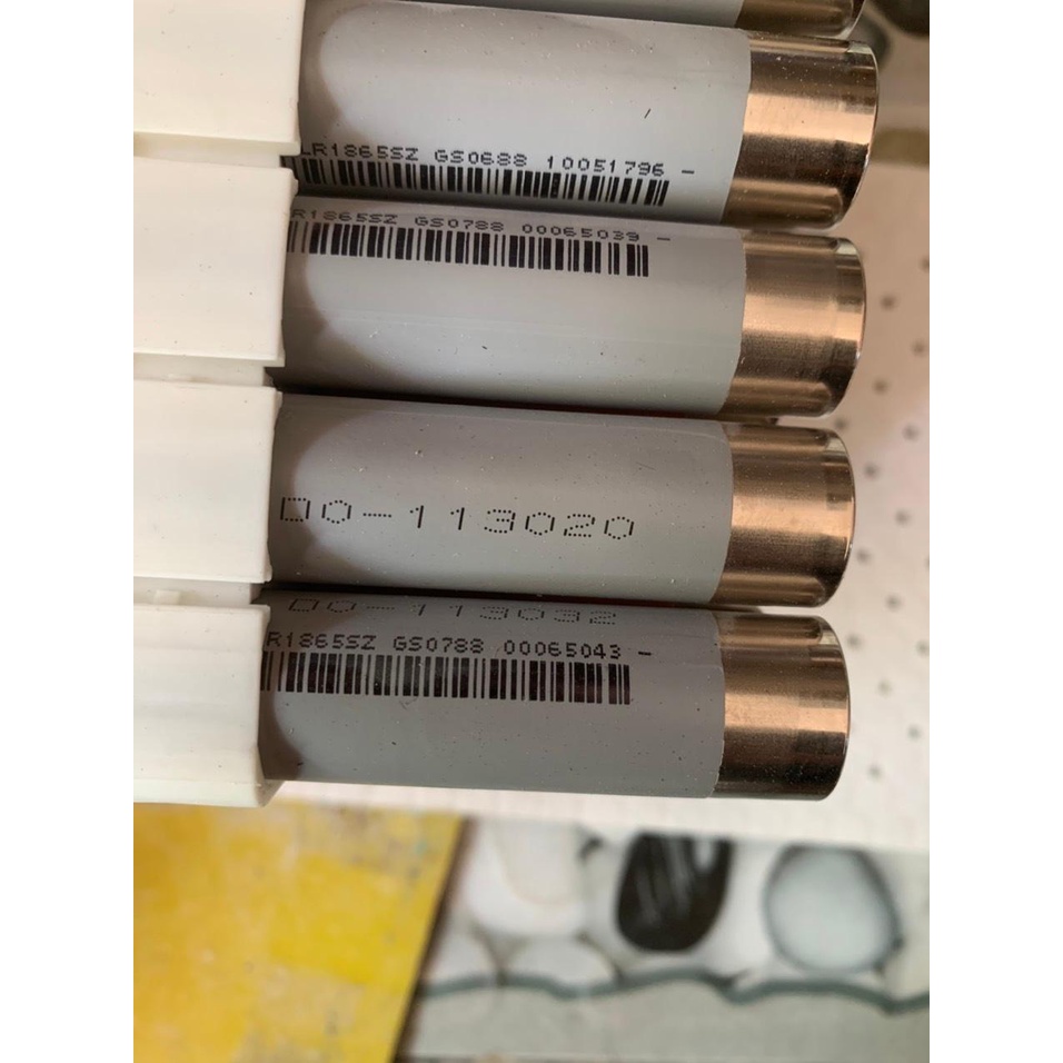 pin Lisen Xám tháo khối từ oto điện 1 cell Pin 18650 Lishen  nội trở 15 -20 dung lương 2400 - 2500 mah-5C sả 12,5A.