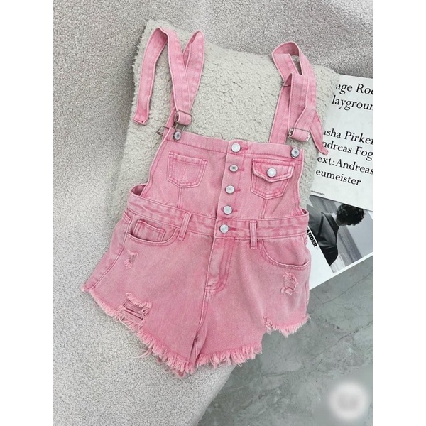 Yếm dây bò rách