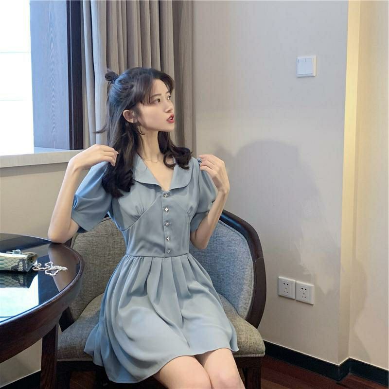 Váy màu xanh dáng A tay ngắn. Đầm A tay ngắn cổ tròn.