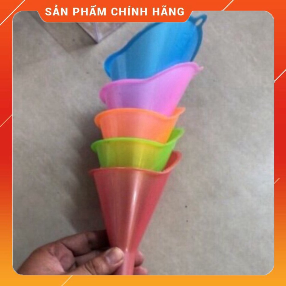 Phễu đổ dầu dài nhựa châu hưng dày dặn bền 25cm