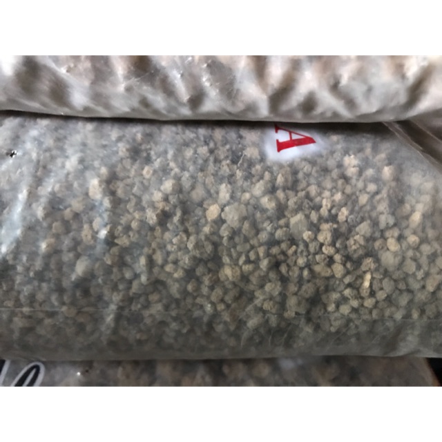 Đất nền Akadama size S -1kg