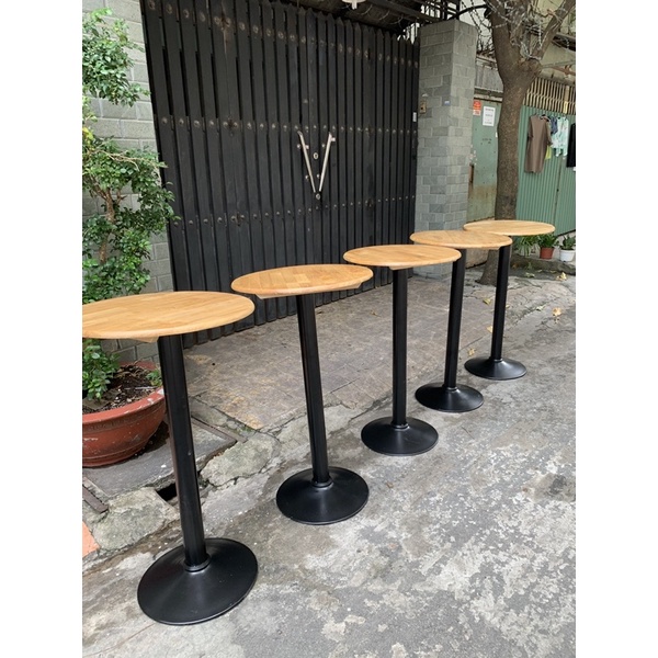 bàn bar ,clup ,ban công cafe cao 1m1 đường kính 60cm gỗ cao su