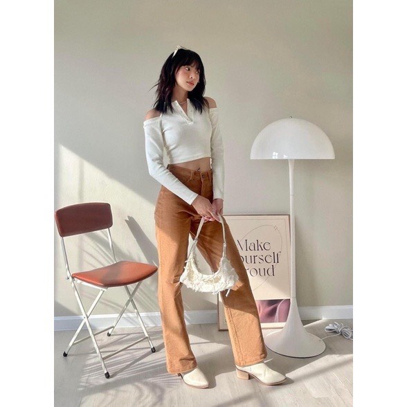 Áo Thun Kiểu Nữ Croptop Tay Dài Khoét Hở Vai Cổ Trụ Cài Nút