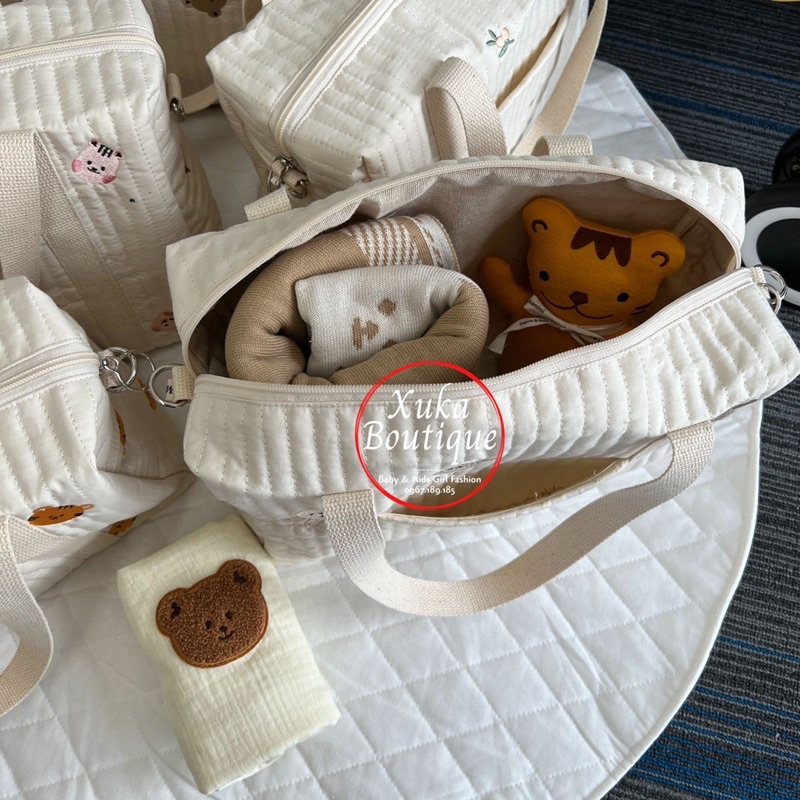 Túi Xách Bỉm Sữa Hàn Quốc Thêu Gấu Thỏ Cho Mẹ Và Bé (Sz Trung 32*25*12cm)