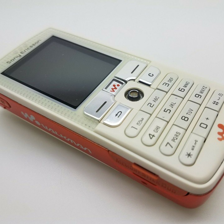 ĐIỆN THOẠI SONY ERICSSON W800I