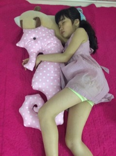 Gối ôm cá ngựa cho bé