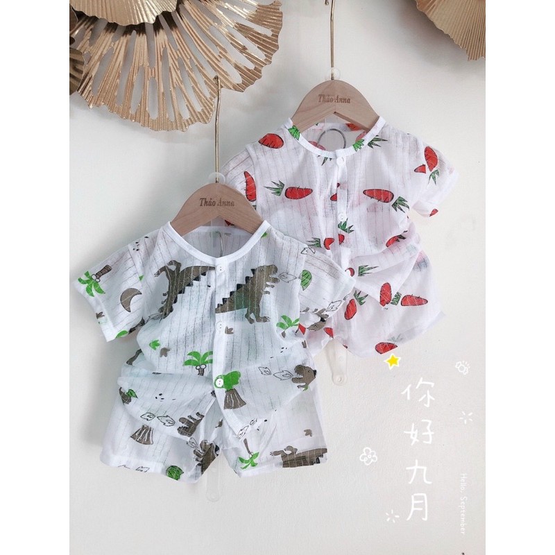 BỘ COTTON GIẤY CỘC TAY CHO BÉ 5-15 KG, CÀI CÚC GIỮA GIAO MẪU NGẪU NHIÊN - 𝐁𝐎𝟏