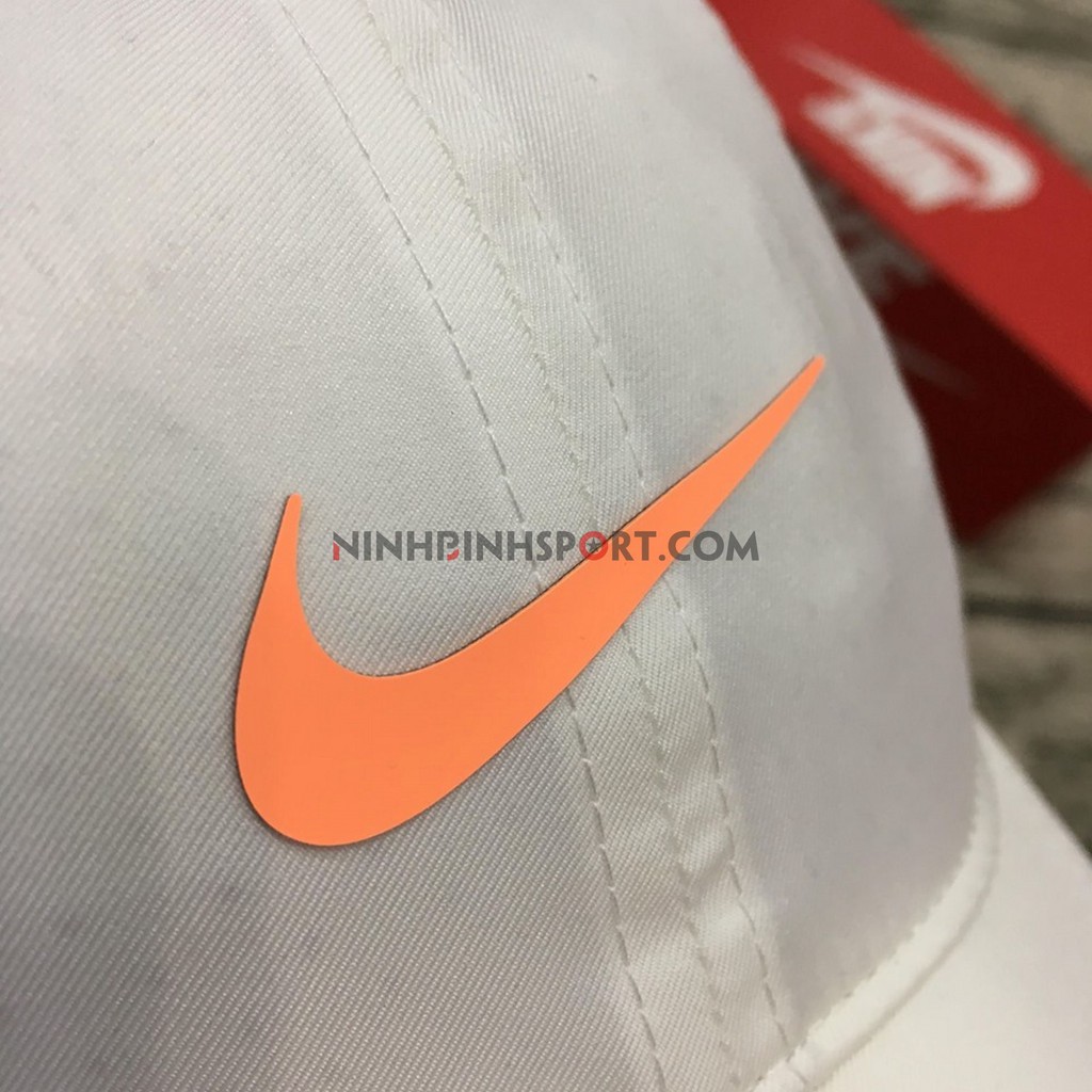 Mũ thể thao nữ Nike Featherlight 679424-133