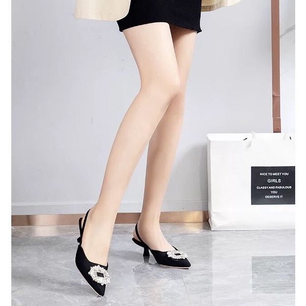 Sandal bít mũi nữ 5p hoa đá xoàn chất da lộn siêu mềm mịn lên chân tôn dáng - Chị Chảnh Store