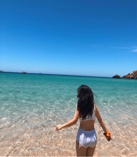 Bikini 2 mảnh khoét ngực