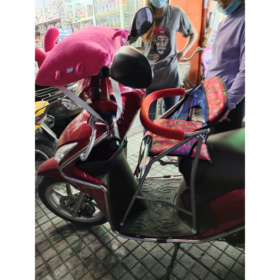 Ghế ngồi xe tay ga cho bé có bảo vệ xếp gọn