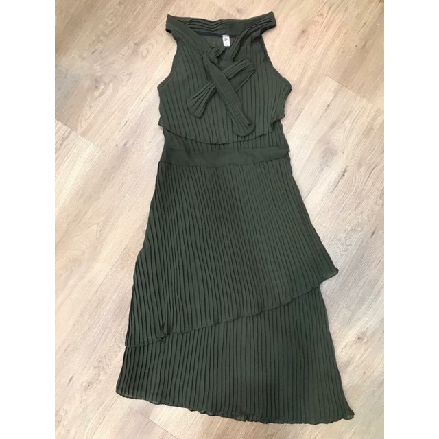 Sale Đầm dập li 2 tầng