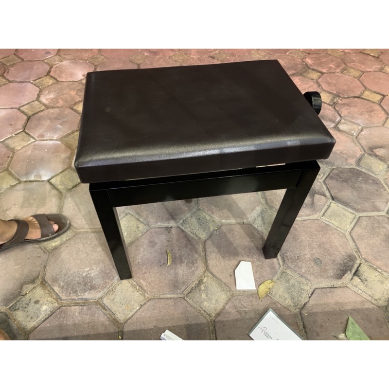 Ghế ngồi đàn piano Nhật Bản