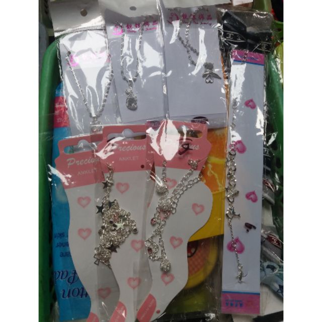 Lắc chân tay cổ