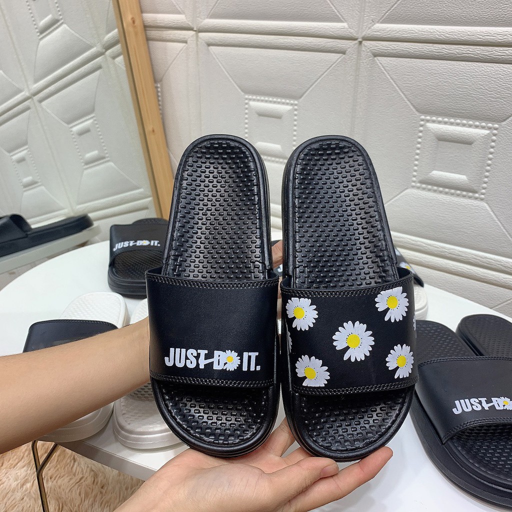 Dép quai ngang hoa cúc cao su non ulzzang hot trend đi mưa chống nước 2G02