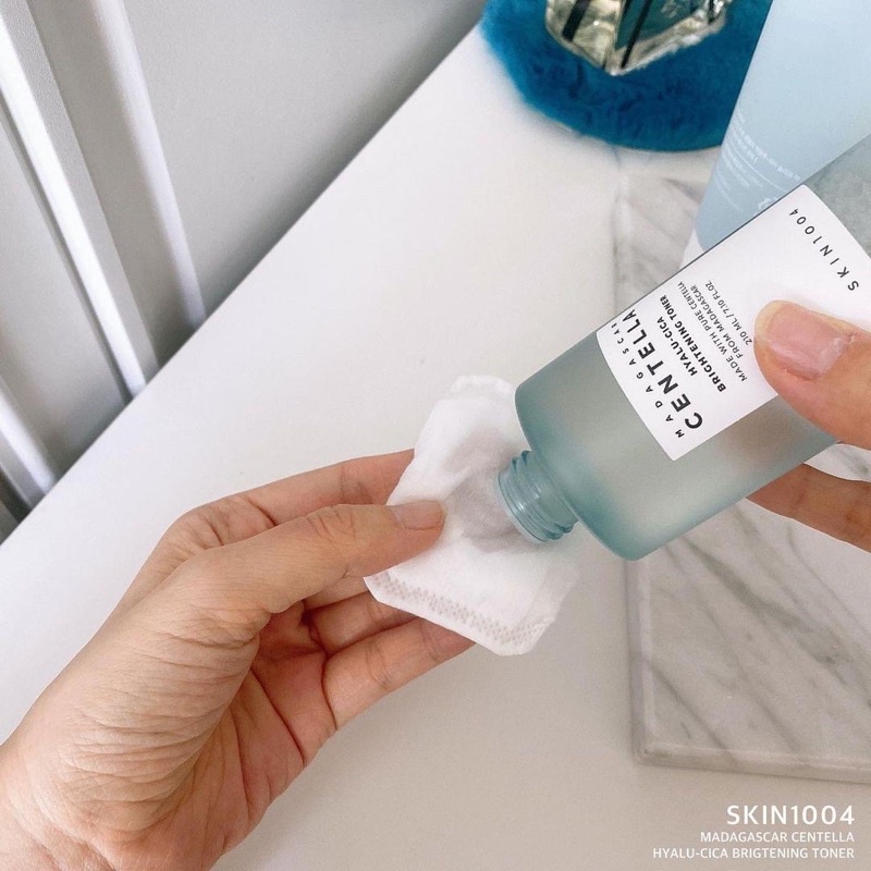 Toner Skin1004 Hyalu-Cica Brightening Toner chai xanh