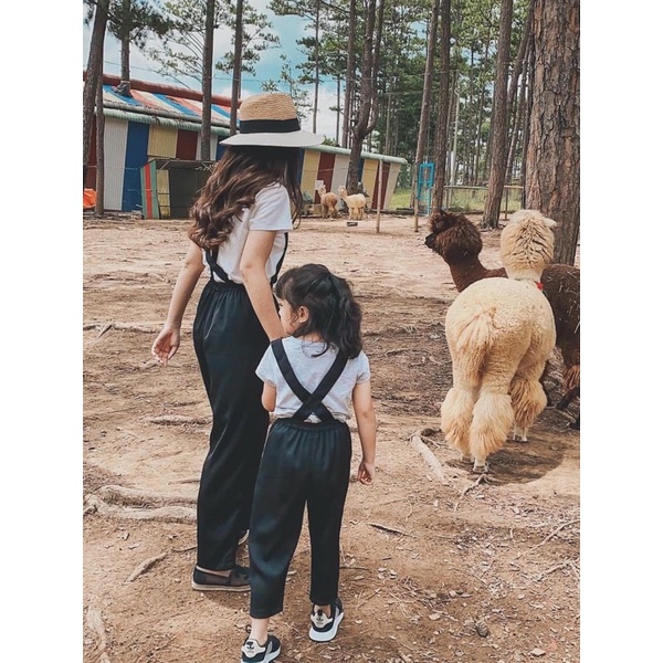 Set 2 yếm quần đen mẹ và bé - Mya Closet