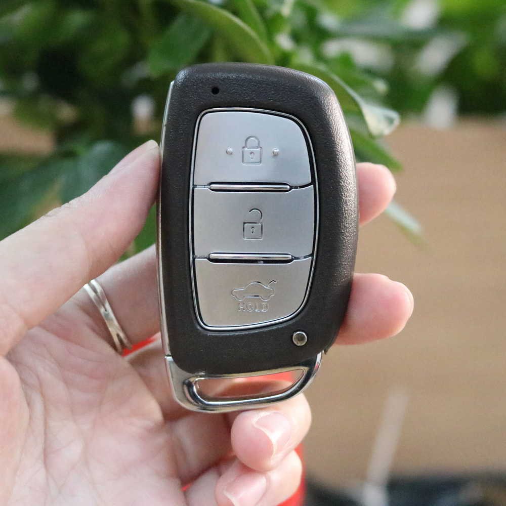 Vỏ chìa khóa Hyundai I10 Tucson Elantra 3 nút - HYU206B3