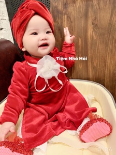 Áo dài cổ bông hoa cho bé ( kèm mấn hoặc mũ )
