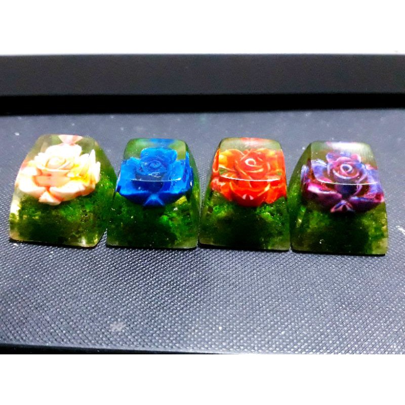 Keycap artisan hoa hồng sắc màu trang trí bàn phím cơ.